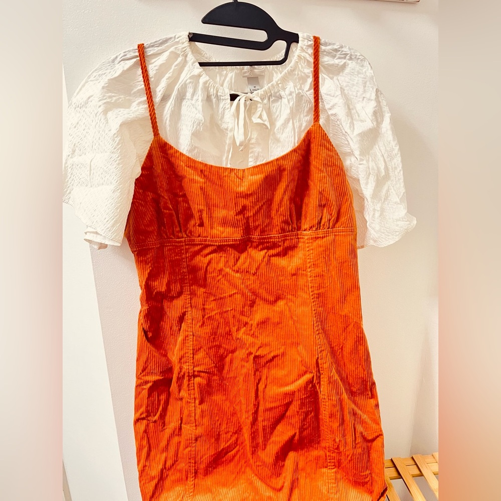Meet cute! Corduroy Jumper (L) and White Blouse (M)